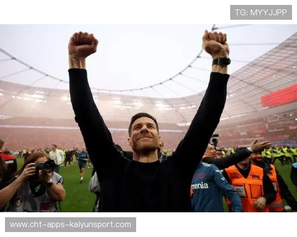 勒沃库森主场4比0横扫，哈维·阿隆索创不败纪录